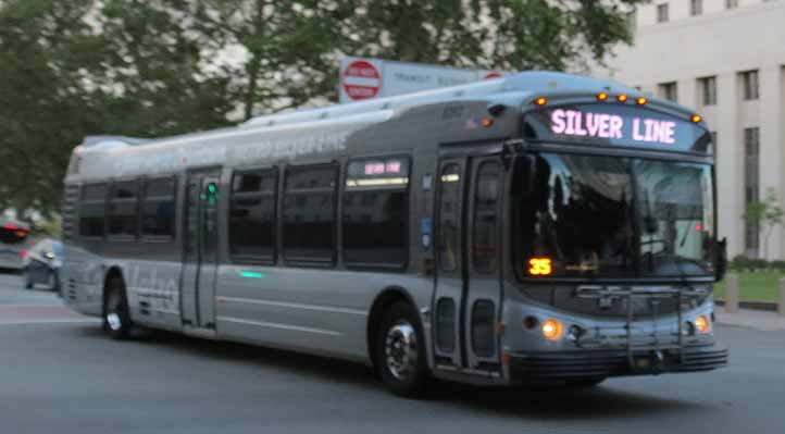 LA Metro Silverline NABI 45C